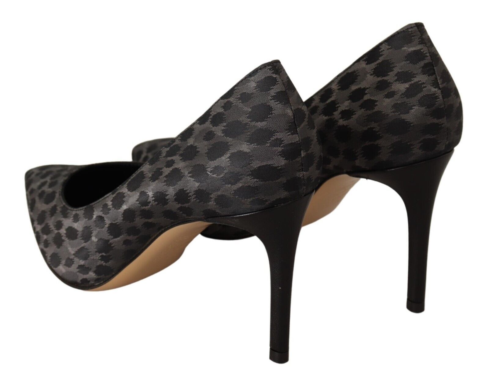 Elegante schwarze Pumps aus Leder mit Leopardenmuster