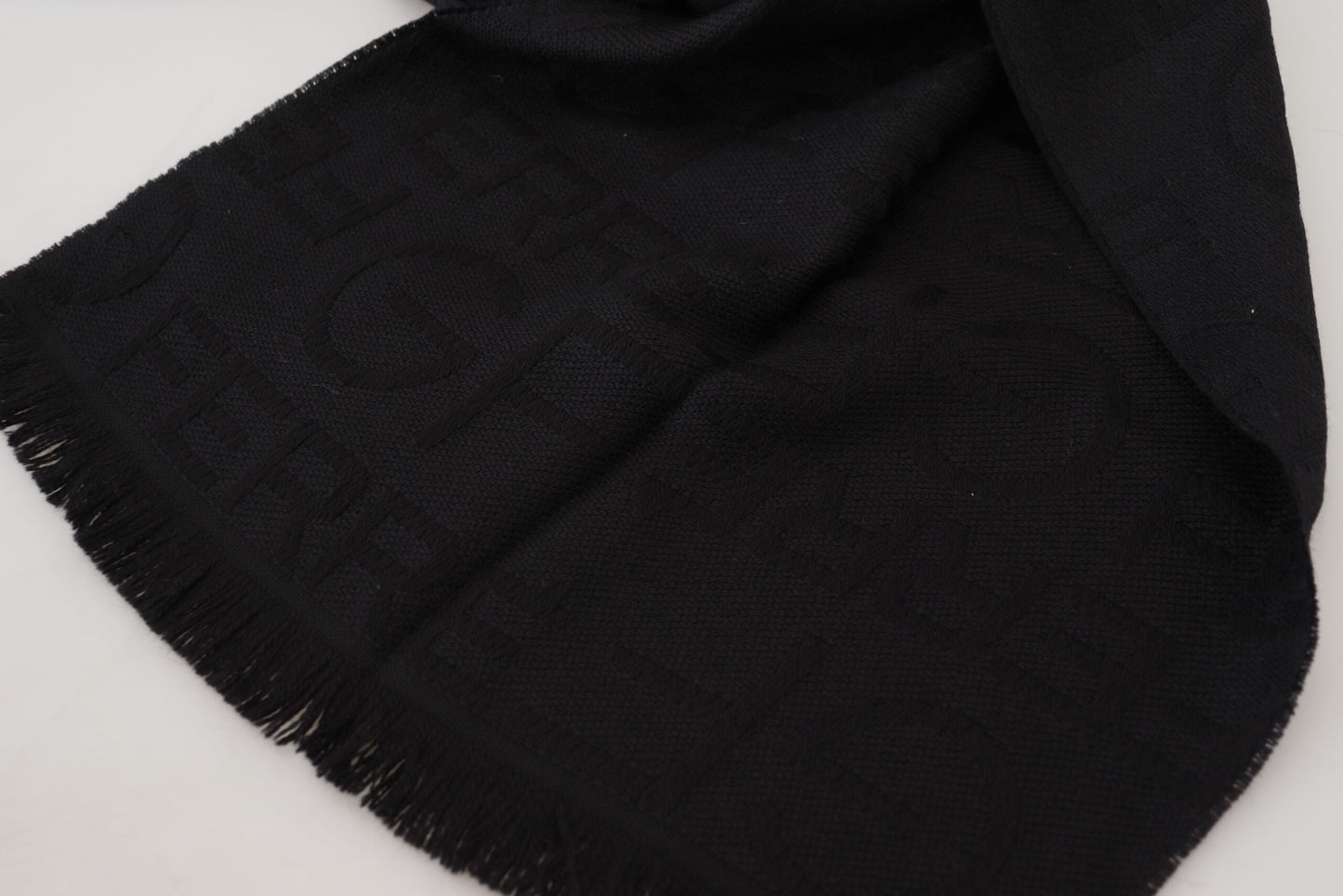 Elegant Wool Scarf with Fringes