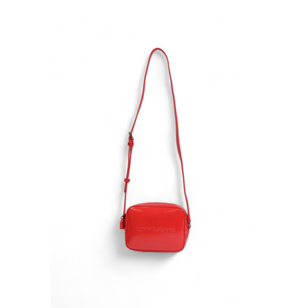 Rote Handtasche aus Polyethylen