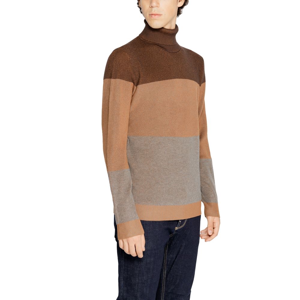 Brauner Viskosepullover